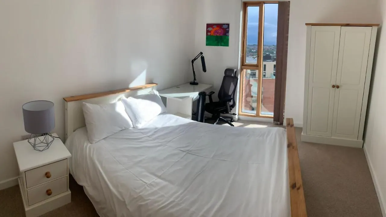 2 Bed Apartment In Granary Wharf Leeds Leeds